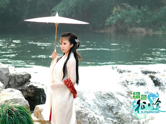 玩家林夕变<em>灰姑娘</em> 代言网游演绎江湖梦-剩女,美