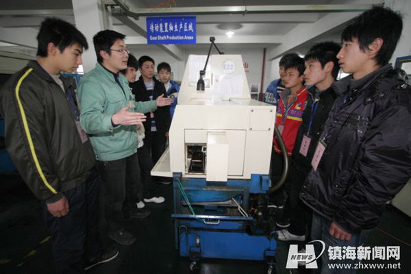 四川籍工作人员王有江送技工上门(图)-王有江,