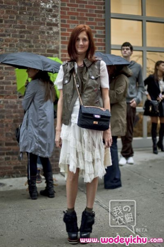 春季街拍 一字领连衣裙的季节(组图)-one-piece