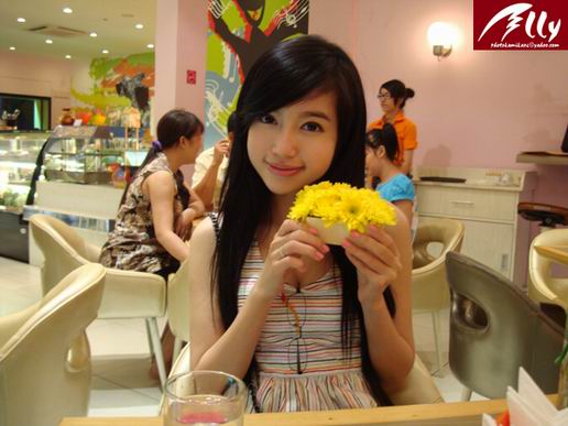 \胸器\越南妞elly放新照