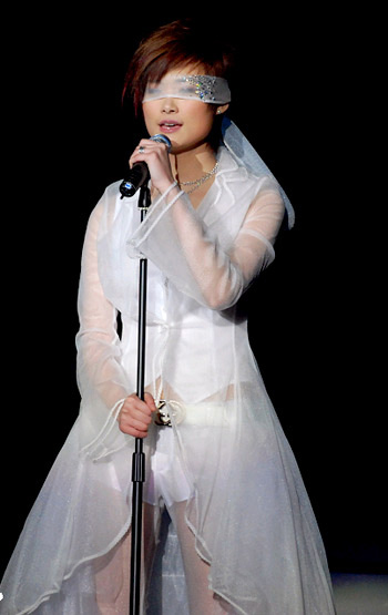 <em>李宇春</em>各类<em>裙子照</em>遭热搜[组图]-<em>李宇春,裙子</em>,遭