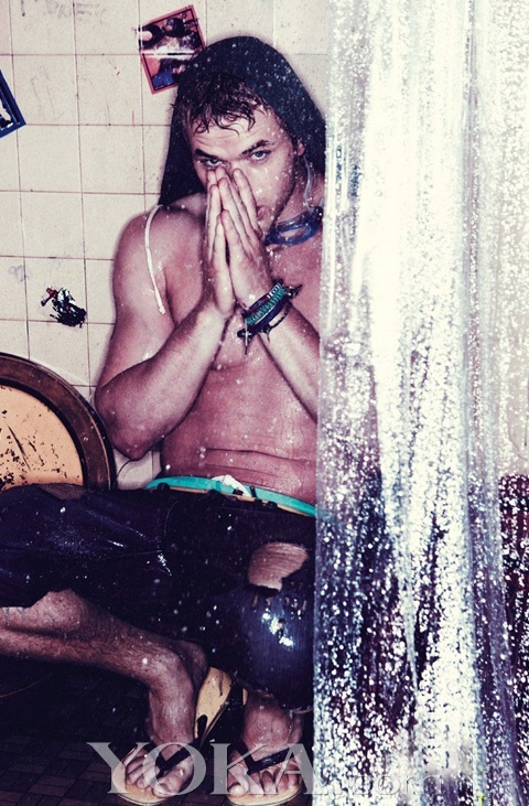 CK<em>内裤男星</em> 性感杂志大片曝光(组图)-Kellan,L