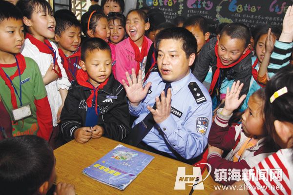 派出所民警到庄市学校宣讲法制安全知识-法制