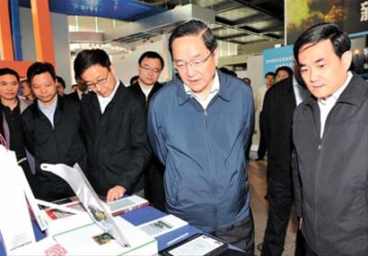 上海市领导调研浦东 强调办博、发展“两手抓”-播出控制,视频手机,生产性服务业,浦东建设,两手抓,改革发展-中国宁波网-新闻中心