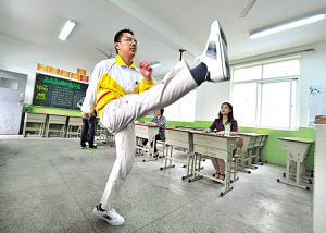 江苏幼师招收男阿姨 竞争超过公务员(组图)-面