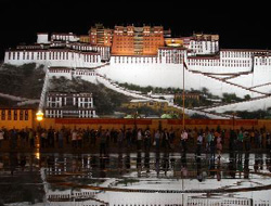 银监会:2010年房地产贷款风险隐患上升-银监会