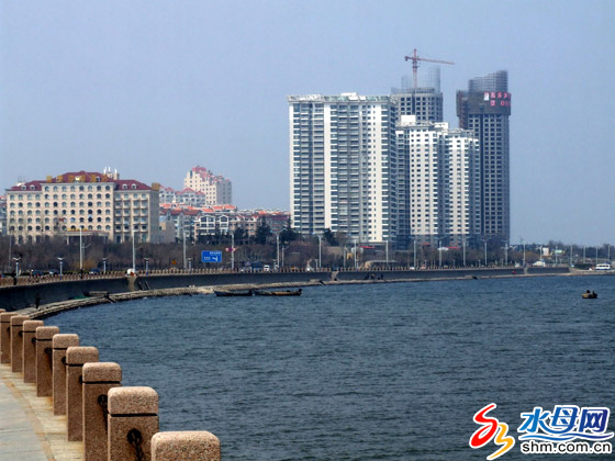烟台海景房廉价的背后 投资价值遭质疑高清图片