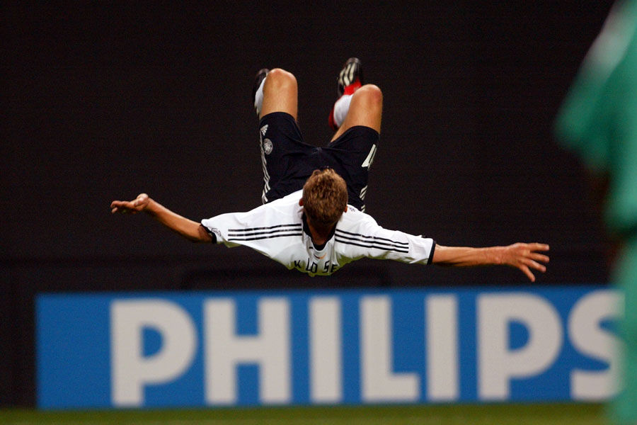 世界杯十大一球成名:欧文巴乔领衔 穆勒横空出