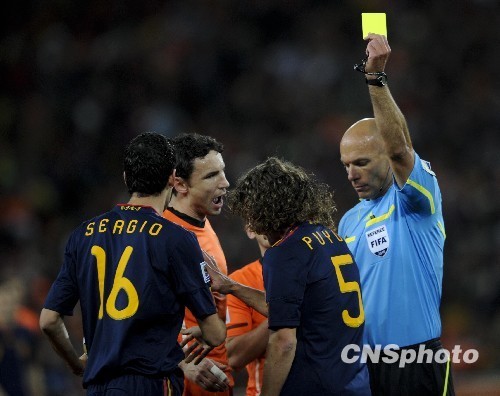 荷兰队成南非世界杯最脏球队:1红22黄无人能及