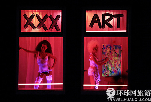 阿姆斯特丹让人喷火的橱窗女郎-喷火,妓女,橱窗