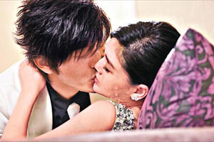  黄晓明大S 激吻 《泡沫之夏》苦情戏虐观众(图