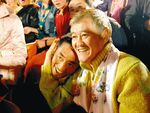 共度中秋 小沈阳教学生唱歌-赵本山,教会孩子,