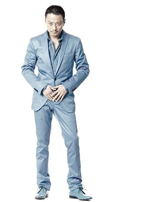 黄晓明跳巢华谊急觅一哥 李冰冰挤走周迅地位