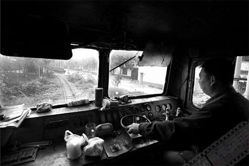 黑白映像:搭乘许昌窄轨小火车穿越时空-小火车