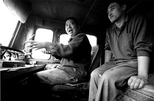 黑白映像:搭乘许昌窄轨小火车穿越时空-小火车