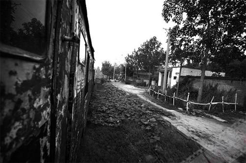 黑白映像:搭乘许昌窄轨小火车穿越时空-小火车