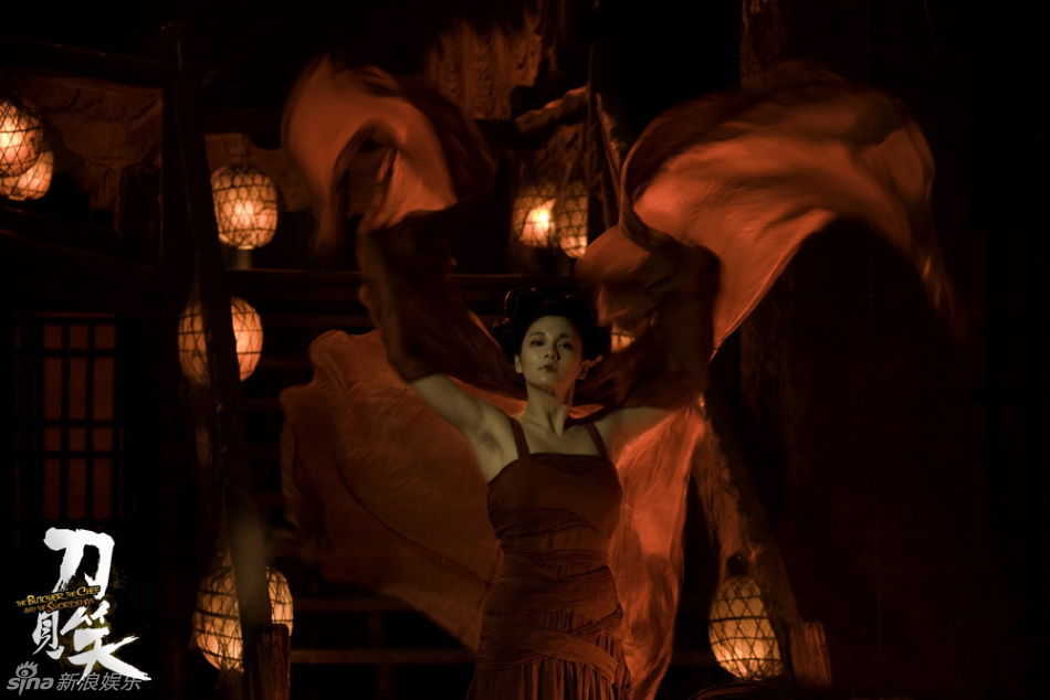 组图:张雨绮《刀见笑》冷艳古装尤胜林青霞-张