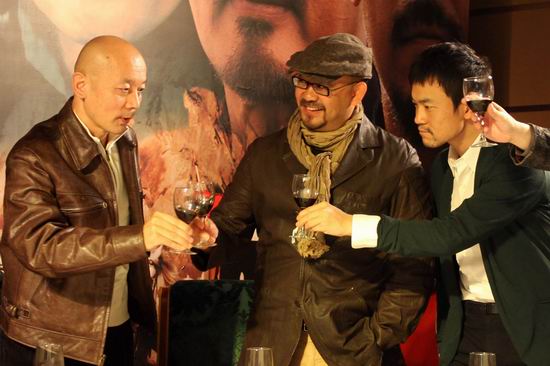 廖凡《让子弹飞》受三佬秘训白西装致敬周润发