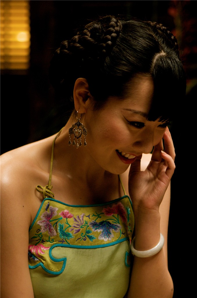 《让子弹飞》白冰颠覆形象 成时尚杂志新宠(图