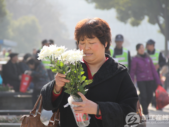 流行-低碳,钱江陵园,万塘路,扫墓,冬至日,公墓-中国宁波网-新闻中心