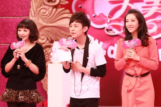 刘思彤做客《我是大美人》 尽显时尚气质(图)-