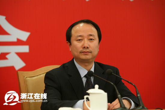 2011年浙江省两会举行新闻发布会 通报会议