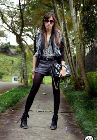 <em>短裤</em>不怕冷 搭配出标致美腿(组图)-美腿,长靴,牛