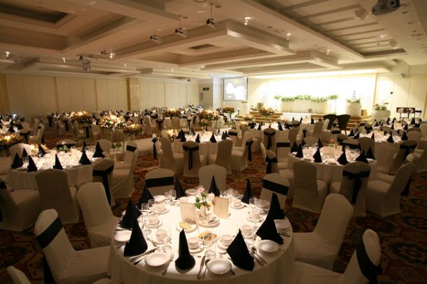 无奇不有:韩国人结婚送花圈(组图)-送花圈,送红