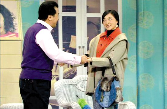 新闻中心专题 专题稿件 正文2010年金玉婷和黄宏林永健合演小品《美丽