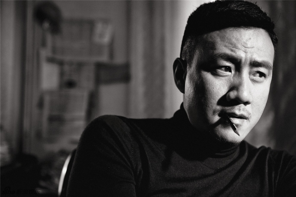 组图: 胡军 写真化身新闻记者 跨越时空品味沧桑