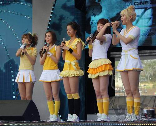 韩国lg游戏嘉年华+新人女子组合登台献艺