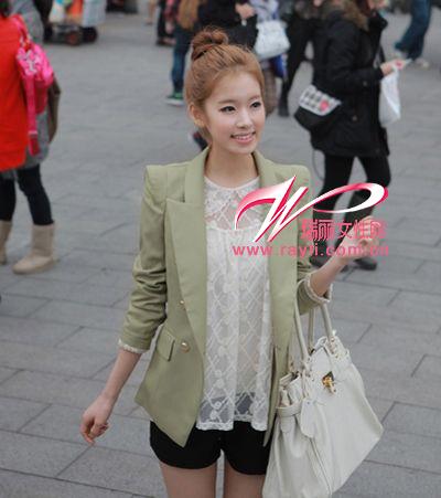 <em>西装×短裤</em>大<em>女孩</em>夺目造型[组图]-西装<em>搭配</em>,女