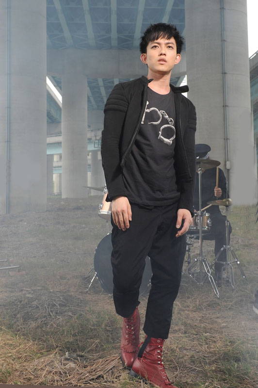 林宥嘉熊猫眼摇滚写真 自然醒 睡到出名-自然醒