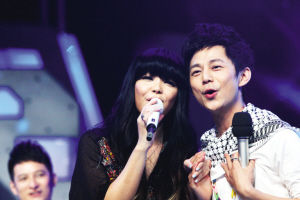 张惠妹录节目兴致高涨 传与王力宏旧情复燃-张