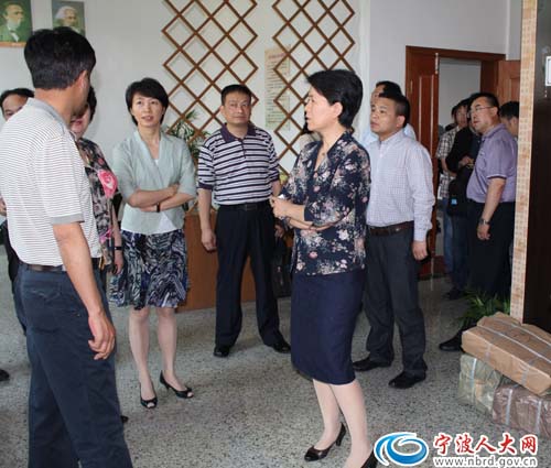 崔秀玲带队检查流动人口计生服务管理工作-崔