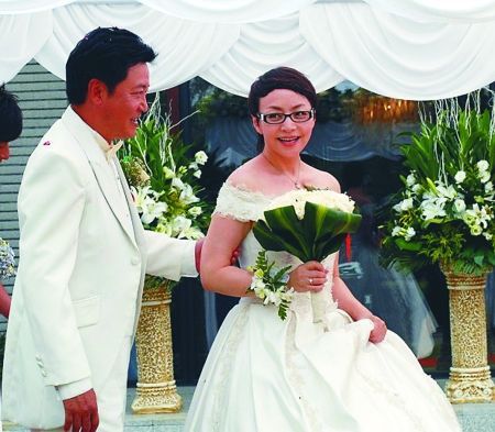 宋丹丹开谈第三次婚姻\/组图-宋丹丹,婚姻生活,