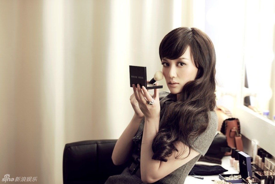 唐于鸿冷艳高傲+演绎舞台下的孤独与寂寞