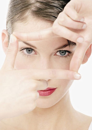 <em>护肤品使用顺序</em>先水中乳后油-精华素,护肤品,隔