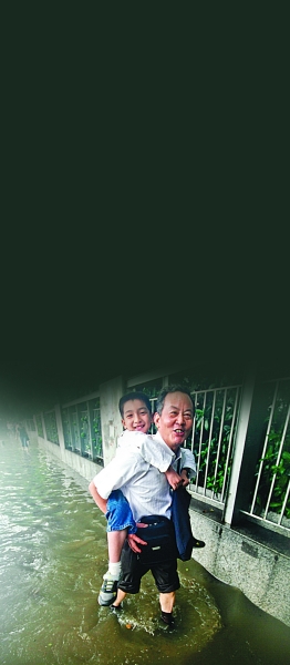 江苏多地昨日暴雨如注 南京黑昼1个小时(组图