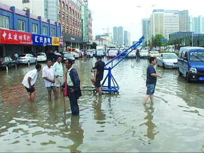 江苏多地昨日暴雨如注 南京黑昼1个小时(组图