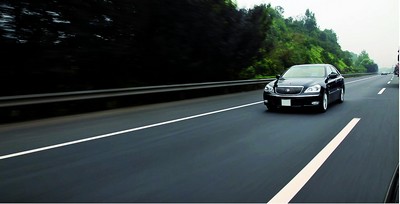 我国自主研制红旗HQ3无人驾驶车7月14日试驾