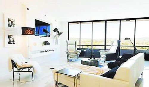 贾斯汀-比伯为女友出手阔绰 睡每晚29万套房-贾