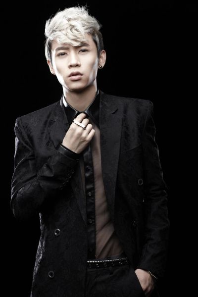 魏晨登上韩国音乐节目打歌 天娱cj集团联手打造