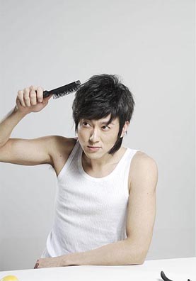 <em>梳头</em>有技巧 告别脱发烦恼-<em>梳头</em>,疏通经气,穴位