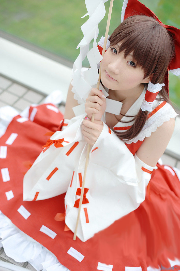 恶灵退散!<em>无</em>节操<em>巫女</em>灵梦Cosplay--中国宁波网