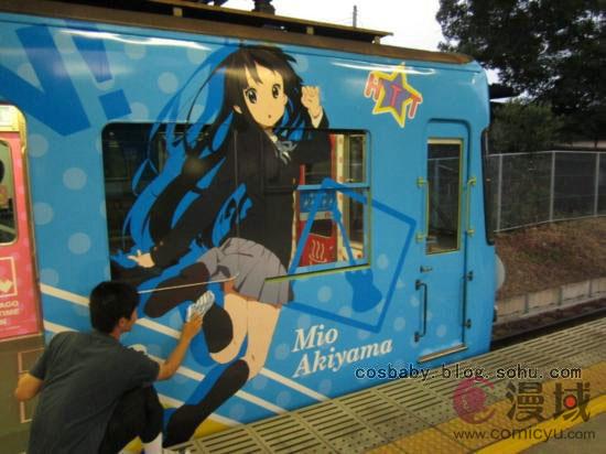 警察也无奈!变态大叔公然调戏<em>轻音痛车</em>-大叔,少