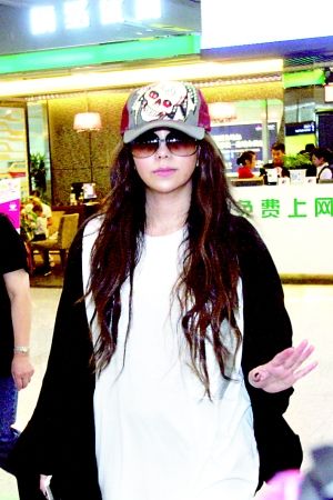 张惠妹抵渝入住总统套房图-张惠妹,入住,个唱,