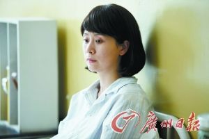 海清新剧化身犀利人妻 李念片场请教孕事-李