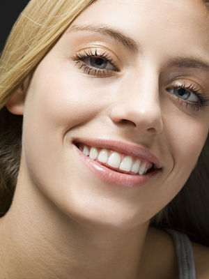 牙齿异变须警惕的五个问题-胃食管反流,变平,牙