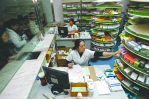 成都试点药房托管逼低药价 所有权经营权分家